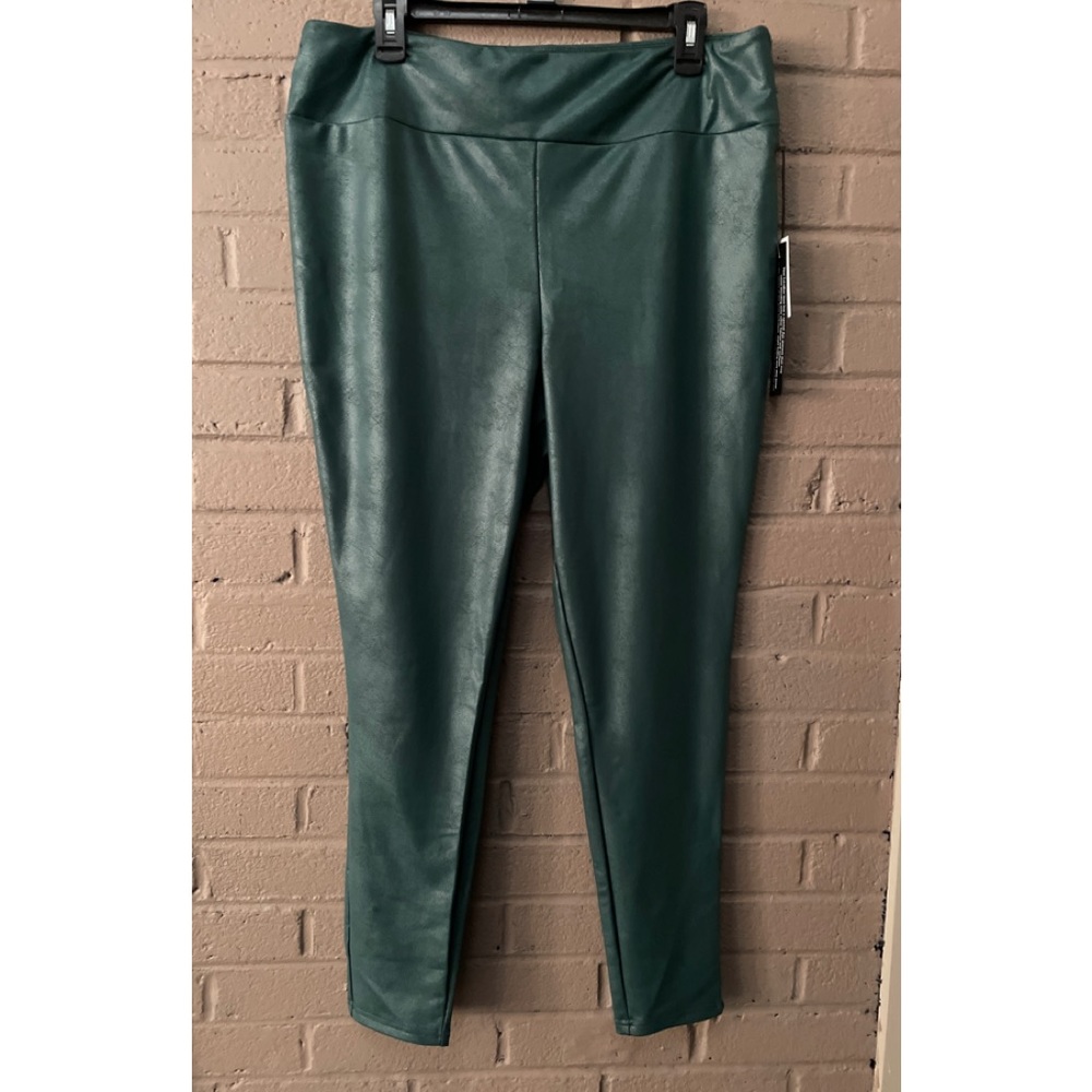 Lu LaRoe LUXE NWT Green faux leather Luxe Leggings 2X